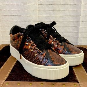 JOIE HANDAN SNEAKER ROSEWOOD PYTHON PRINT size 8